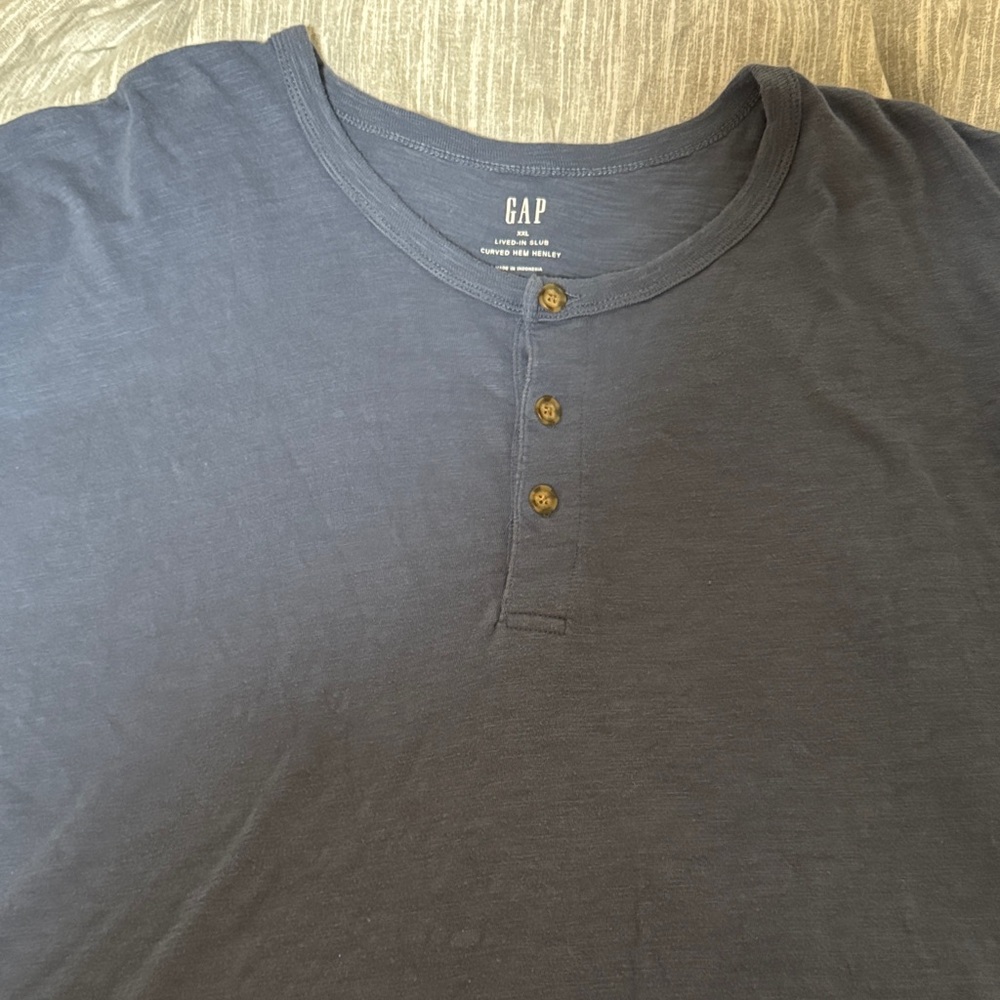 GAP Men's Casual Navy Henley Shirt